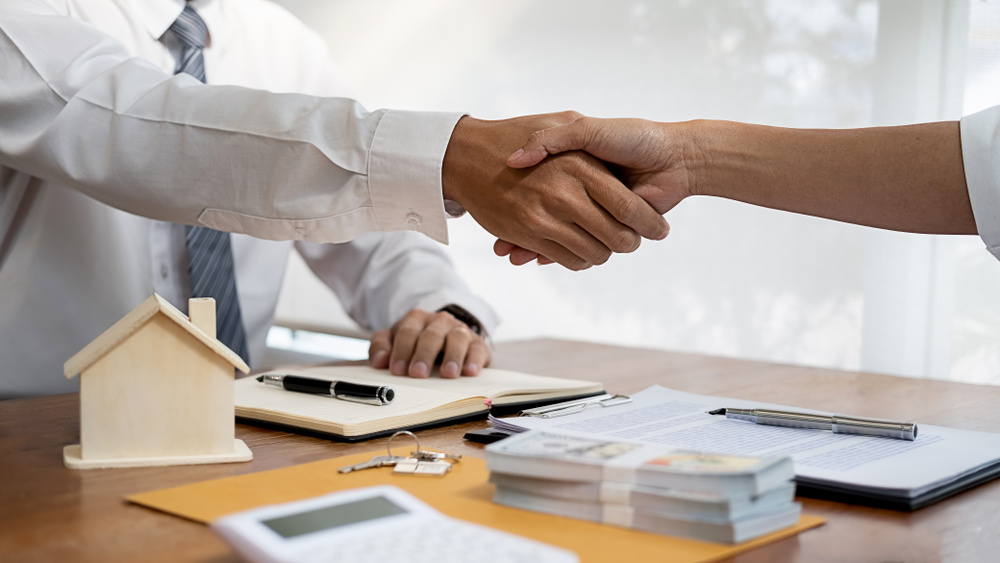 Property: are you considering using a mortgage broker? Here’s what you should know…